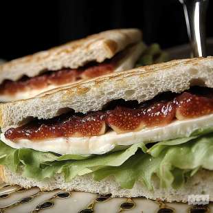 Sandwich Pain Polaire au Brie et Confiture de Figues