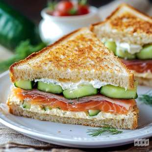 Club Sandwich au Saumon Fumé, Concombre et Cream Cheese