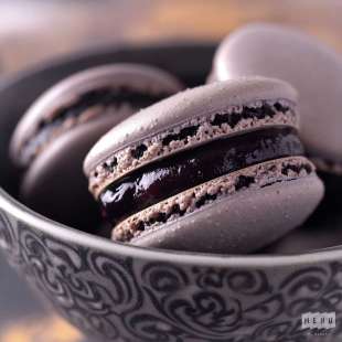 Macaron Cassis