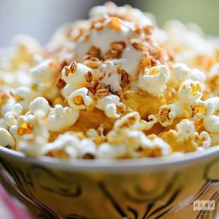 Pop-Corn au Curry et Noix de Coco Râpée
