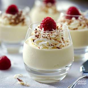Mousse Chocolat Blanc, Coco et Framboise