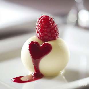 Sphère de Chocolat Blanc, Coeur Coulant Framboise