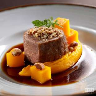Suprême de Grouse, Potimarron, Noisette et Fond Brun