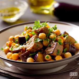 Sauté d’Agneau au Cumin, Aubergine et Pois Chiches