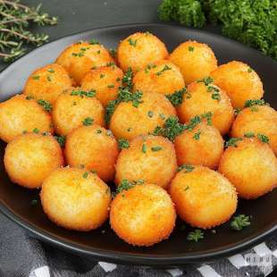 Pomme Dauphine aux Herbes Fraîches