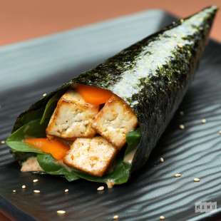 Temaki Végétarien au Tofu Grillé et Sauce Miso-Sésame