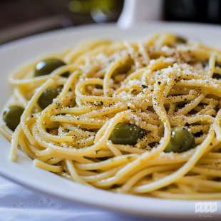 Spaghettis Olives et Pistaches