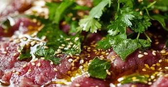 Carpaccio de Boeuf à l'Huile de Sésame