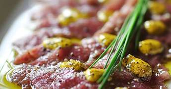 Carpaccio de Boeuf à la Moutarde Ancienne