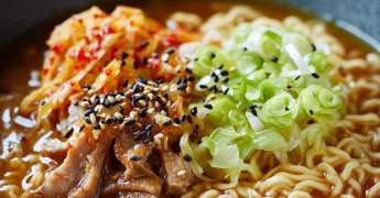 Ramen au Porc et Choux Marinés