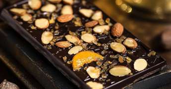 Tablette de Chocolat Noir Amandes et Orange Confite