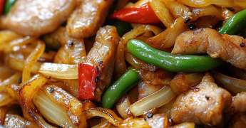 Porc Sauté aux Nouilles Chinoises